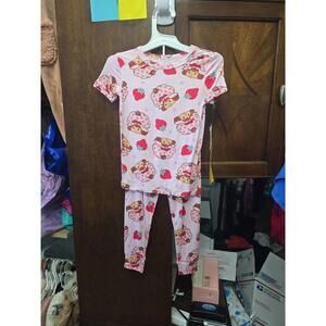 3t brand new, strawberry shortcake, pajamas item 741
